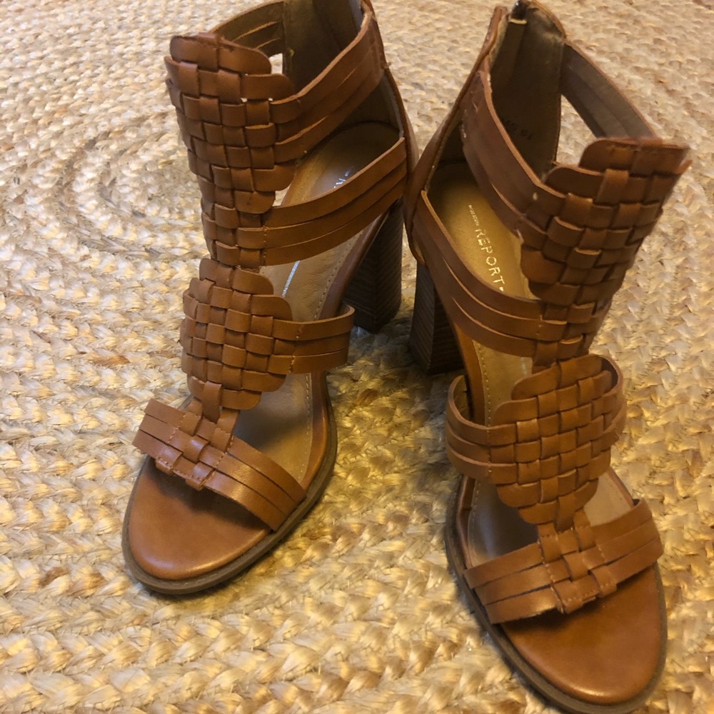 Report Zip Heels